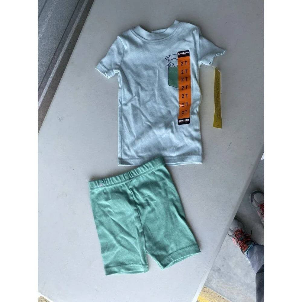 Kirkland Signature Boys 2T Pajamas 2pc Set Shark Pocket Snug Fit NWT